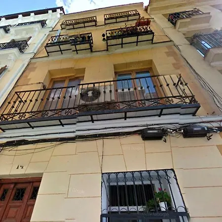 Apartamento En Calle Tres Peces-3